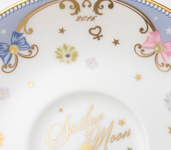 Un regalo di nozze originale? Le ceramiche di Sailor Moon dettagli piatto