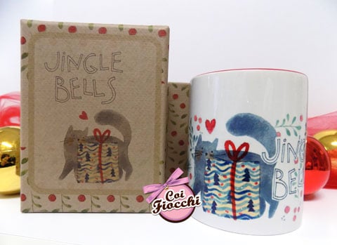 idee regalo natalizie- tazza mug con gatto disegnato e pacco regalo